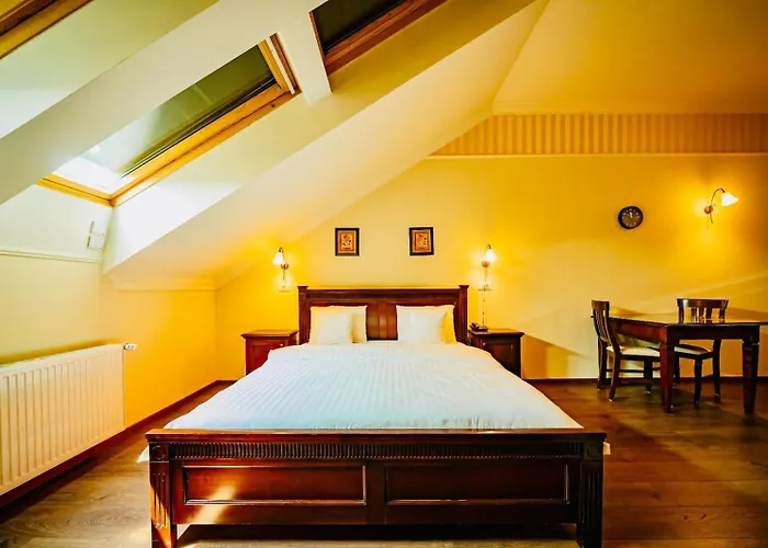 Joy Crystal Heart Apartment